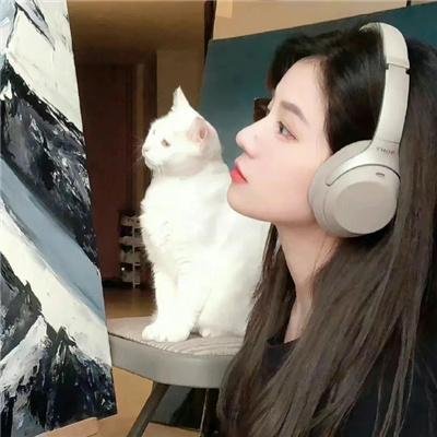 她房间里的云